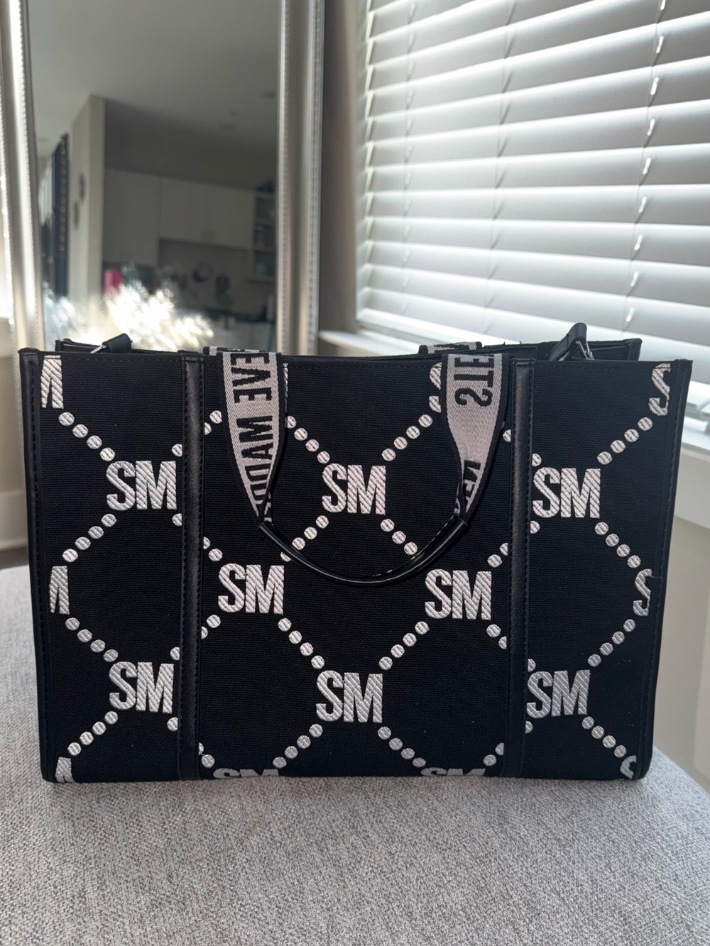 Steve Madden Bsantam Tote